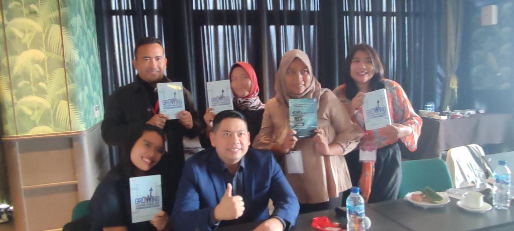 Thanks and Congrats to all Participant of High Productive Negotiation and Handling Complaint. 
#Negotiation #productive #highproductive #negotiationskill #negotiationtraining