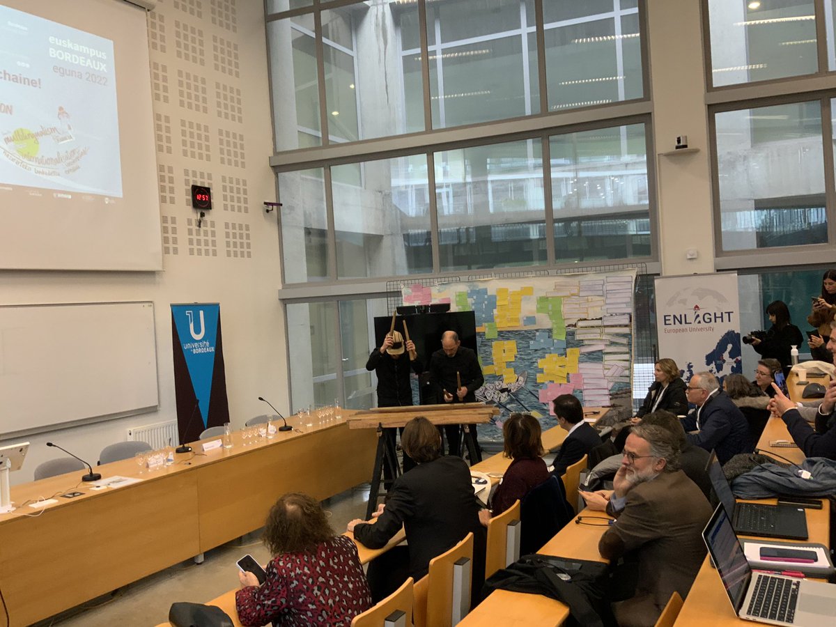 Cerramos el #euskampusbordeauxeguna 2022 con txalaparta!
<a href="/univbordeaux/">Université de Bordeaux</a> <a href="/upvehu/">UPV/EHU</a> <a href="/Euskampus/">Euskampus</a> <a href="/tecnalia/">TECNALIA</a> <a href="/DIPCehu/">DIPC</a>