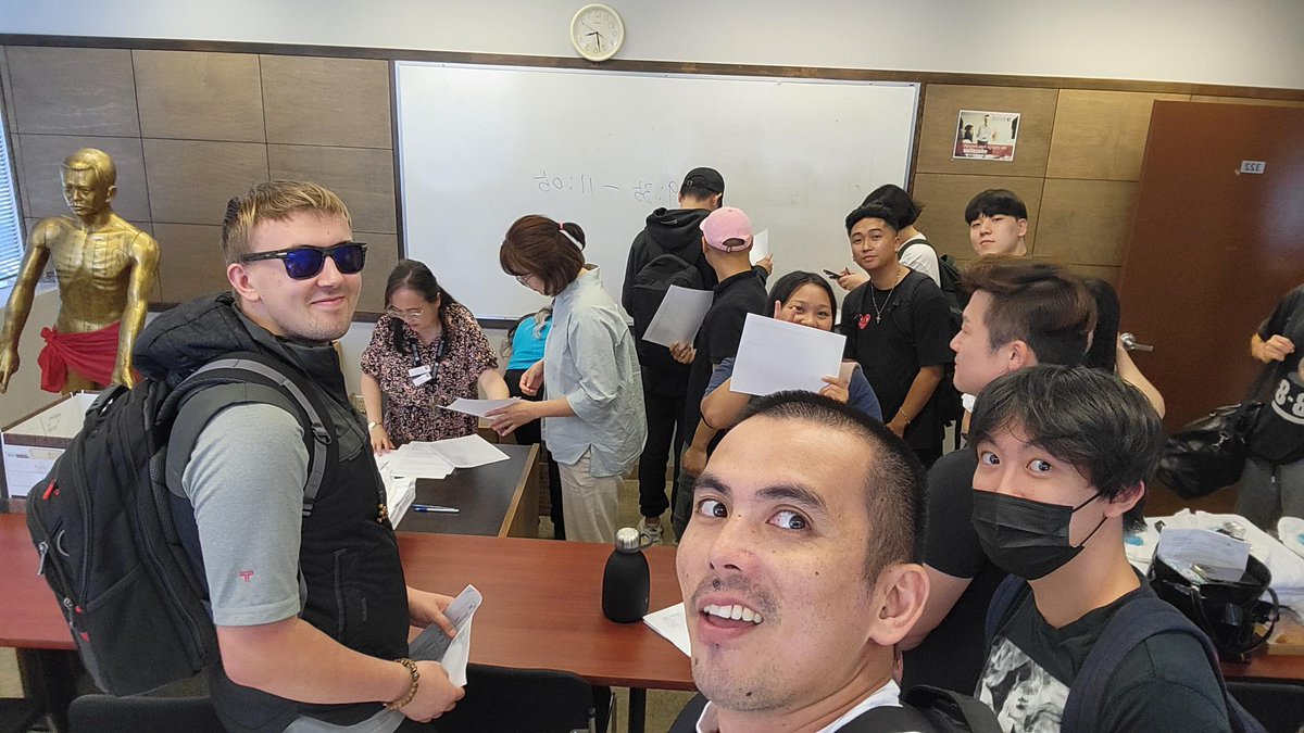 VCareerCollege's tweet image. Tips from orientation. Don’t be afraid to ask questions! The more you ask, the more informed you’ll be.

📷 Our Burnaby campus Registered Massage Therapy students beginning their term one, day one.

#massagetherapy #massagetherapist #collegetraining#tipsforcollege #collegelife