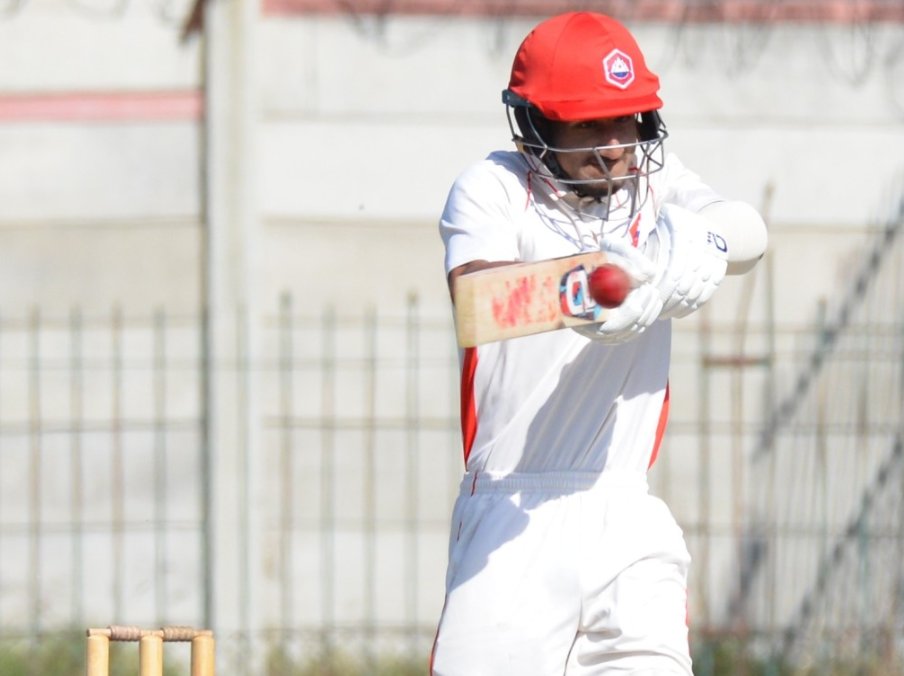 grassrootscric's tweet photo. #QeA22 | #KPvNOR
STUMPS | DAY 3
NOR: 46/4 (25)
Hassan Raza: 20*
Rohail Nazir: 18*
Mohammad Imran jr: 3/19
Northern trail by 175 runs.
πΈ: PCB | #QeAT https://t.co/Dk0h9JPsKc