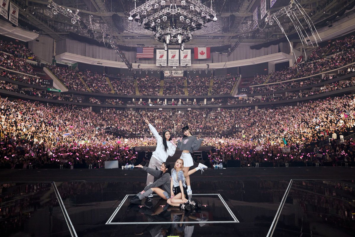bp_weversefr's tweet photo. | Blackpink media | 22112022

BLACKPINK WORLD TOUR [BORN PINK] NEWARK PHOTO DE GROUPE

Newark, vous l’avez fait ! Ces deux nuits ont certainement été géniales !! 🔥J’espère vous revoir tous ! 😉 https://t.co/KaNDKlxyB0