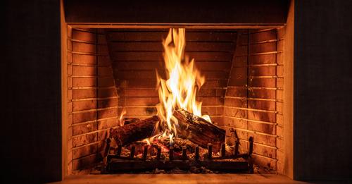 Possiamo utilizzare camini e stufe per riscaldare la  casa? Sì, ma attenzione alle misure per la qualità dell’aria e ai requisiti degli impianti: labrianzacambiaclima.it/2022/11/16/i-c…

#sportelloclima #brianza #cesanomaderno #meda #bovisio #varedo #lentatesulseveso #seveso #barlassina #desio