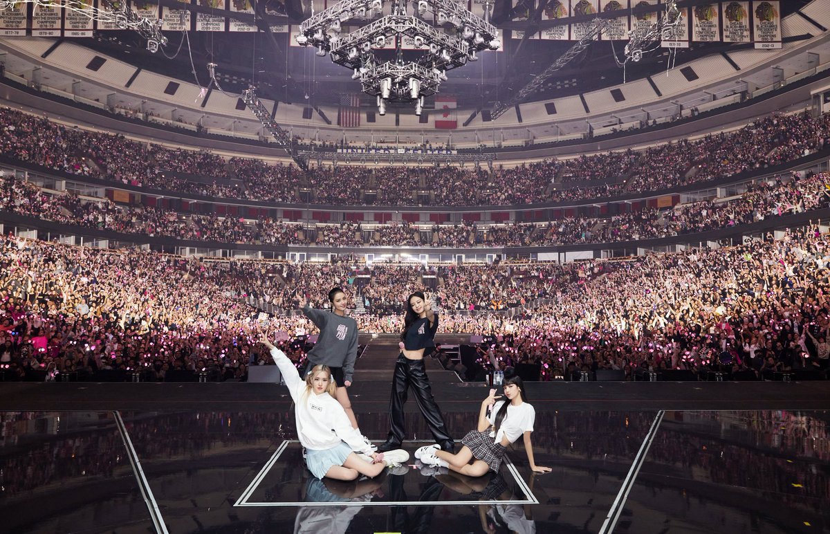 bp_weversefr's tweet photo. | Blackpink media | 18112022

BLACKPINK WORLD TOUR [BORN PINK] CHICAGO PHOTO DE GROUPE

Ces deux dernières nuits ont été juste folles !!!  Merci d'avoir dansé avec nous Chicago !!🤘C’était tellement amusant !! https://t.co/ZxRtOF4o6k