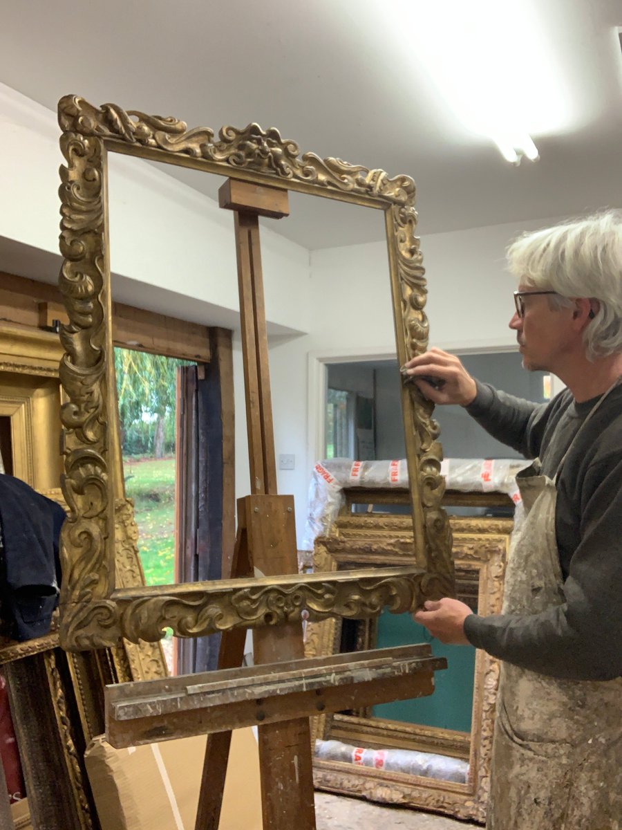 We were commissioned to produce a hand-carved and gilded reproduction of a 17th century Auricular frame for a painting by Van Dyck- click here for more info percevaldesigns.co.uk/framing-restor… #percevaldesigns #artdealer #artworld #artnews