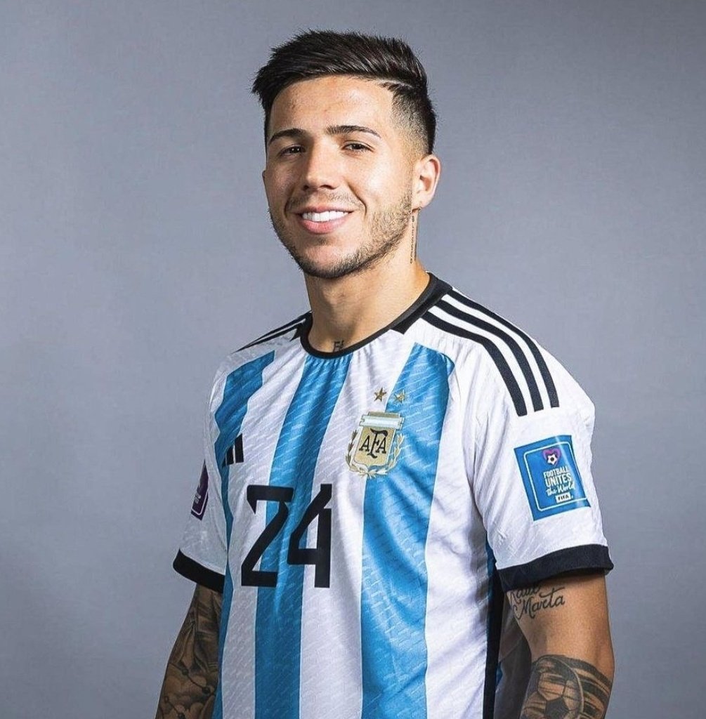 Foi preciso o Enzo e o Otamendi saírem do Benfica para perderem o 1° jogo oficial da época.

E logo no 1° jogo pós Benfica.