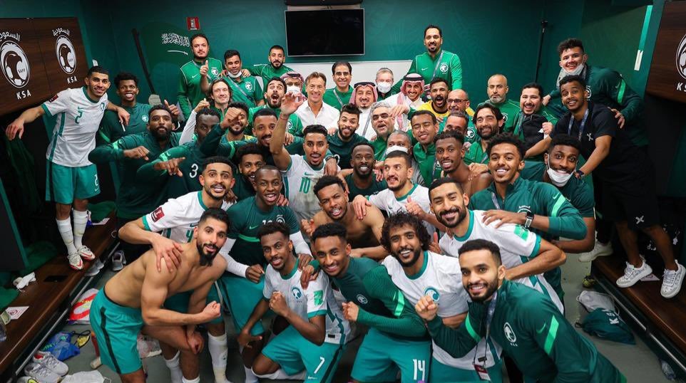 BandarKAlfaisal's tweet photo. الرمح من أول ركزة

بيض الله وجيهكم

#السعوديه_الارجنتين 
#كاس_العالم_FIFA https://t.co/kJ7wYeI9En