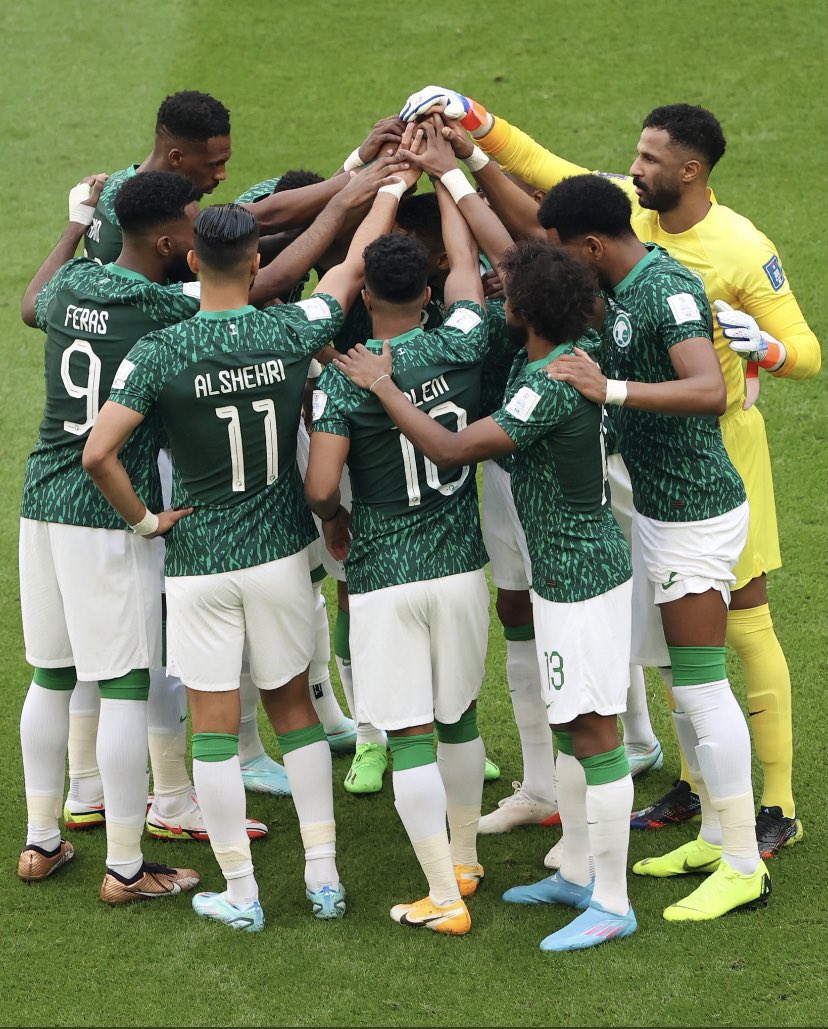 __REHAM5's tweet photo. الحمدلله يارب 🇸🇦💚#السعوديه_الارجنتين https://t.co/wKMyGaqqaP