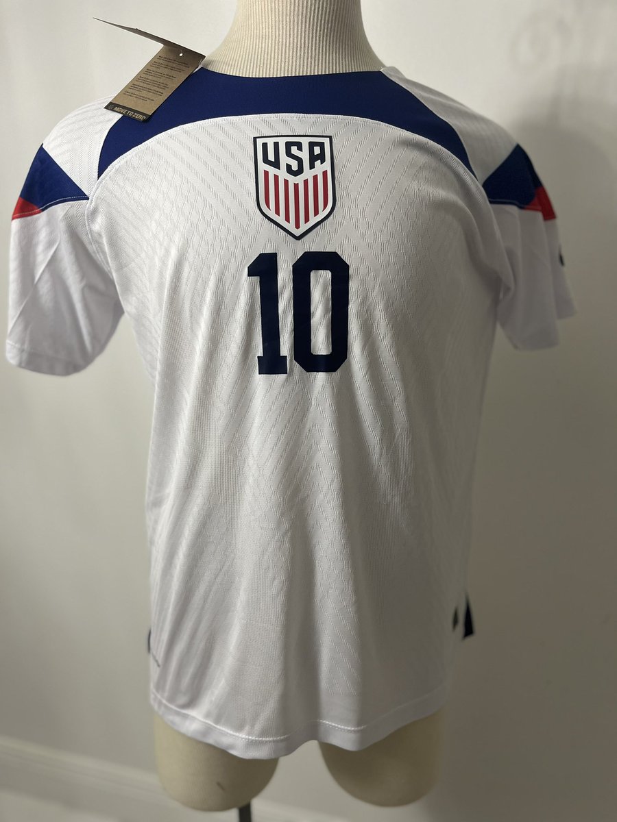 maurinurrutia's tweet photo. Size XL and L only https://t.co/CACcKzCuk4