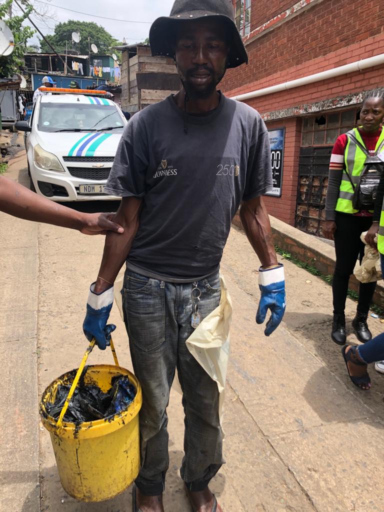 SASDIAlliance's tweet photo. #Asivikelane @asivikelane CFs, Mathambo community together with @eThekwiniM DSW cleaning campaign #CleaningCampaign #Mathambo #informalsettlement #asivikelane #bettercommunities
We salute you
@eThekwiniM Solid Waste Department KEEP UP THE GOOD WORK!!! 🎉🎉🎉💯💯👏👏👏 https://t.co/jHYJ7BAkms