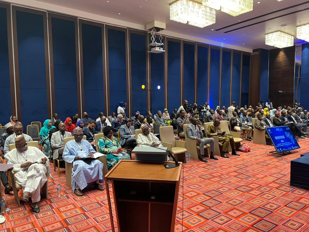 PhyllisWakiaga's tweet image. Glad to be speaking at the @AfricanUnion Summit on Industrialization and Economic Diversification that is taking place in #Niamey, Niger.  
I shall be speaking on matters of governance, mobilisation of resources and partnerships.
#AfricaIndustrialization