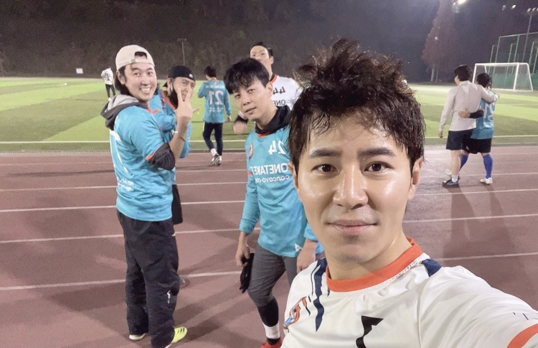 kh_actor's tweet photo. 오만년 만의 축구. 월드컵 기념..!
대한민국 축구 화이팅! https://t.co/bX6RtRVLfP