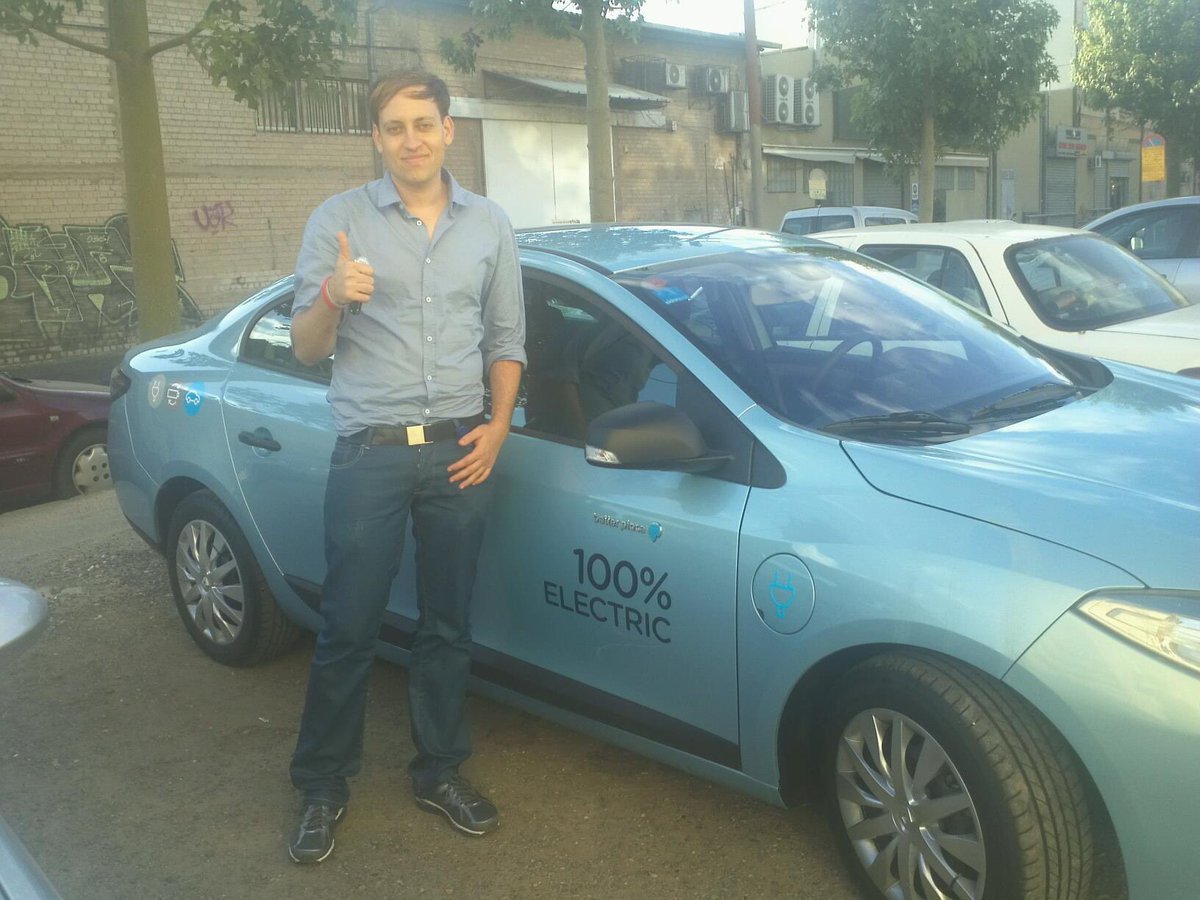 nirkouris's tweet photo. Yes we saw a Betterplace car at the same place near my Tesla. Past and future. cc: @elonmusk @TeslaCharging @teslaownersSV #tesla #teslaisrael #telaviv @TelAviv https://t.co/BOT2wcpDjW