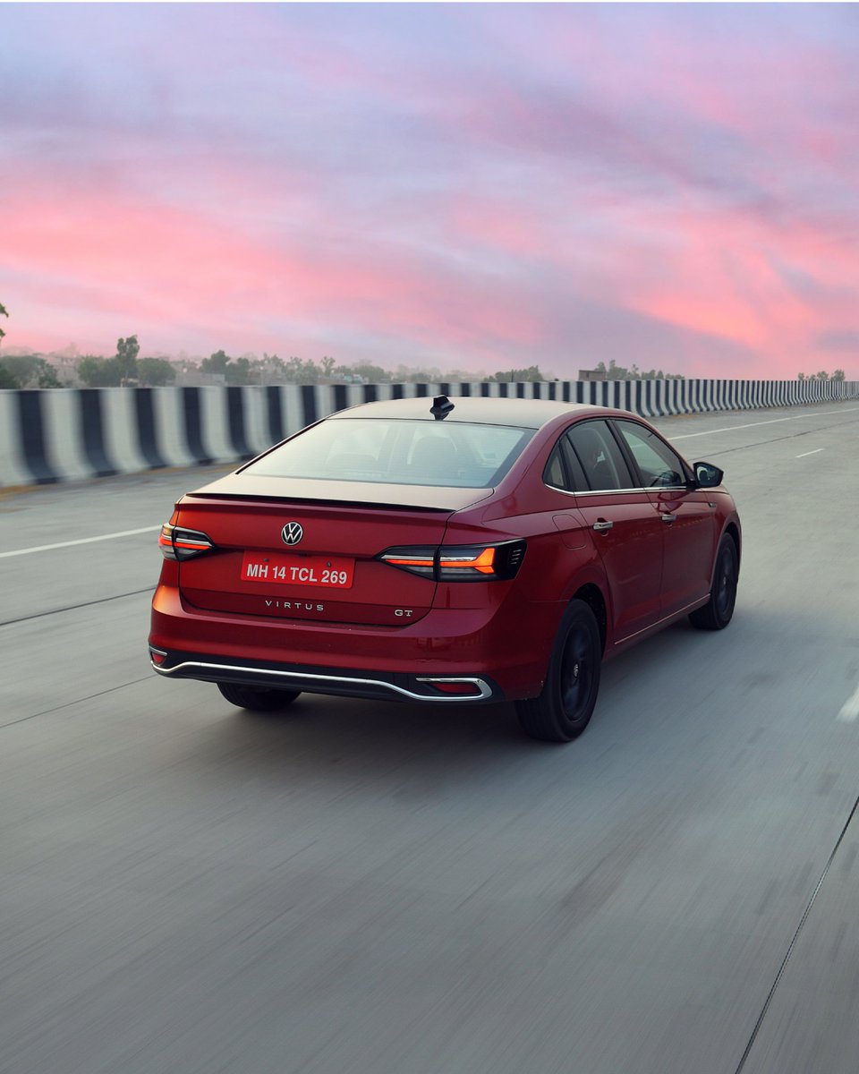 volkswagenindia's tweet photo. A good drive feels like time has stopped.
#Virtus #HelloGoosebumps #VolkswagenIndia #Volkswagen https://t.co/RquzSIOvm3