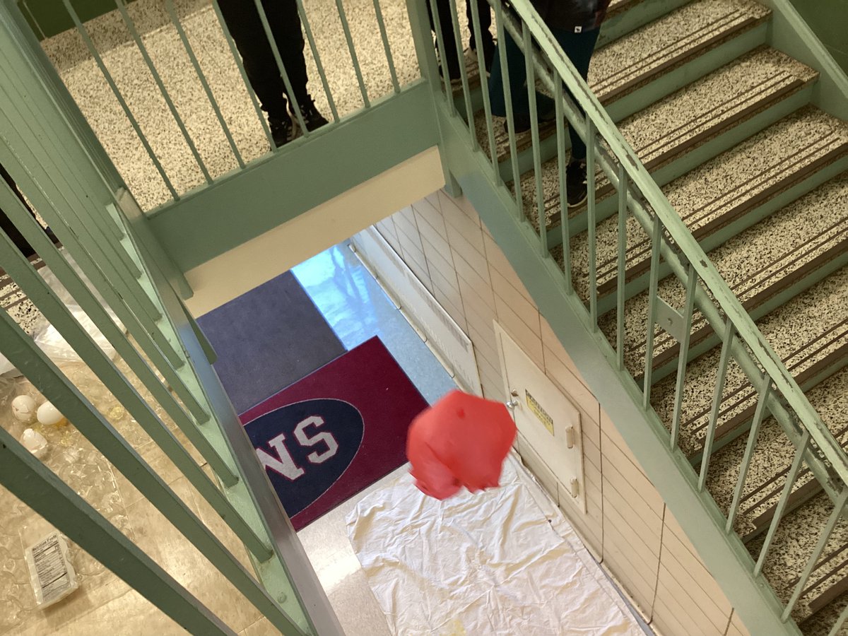 Cooper6Sms's tweet photo. Cooper 6 is collecting data from experiments they designed to test important aspects of parachutes. No egg is safe from science! #scarsdalemspride https://t.co/cQhPryDs9x