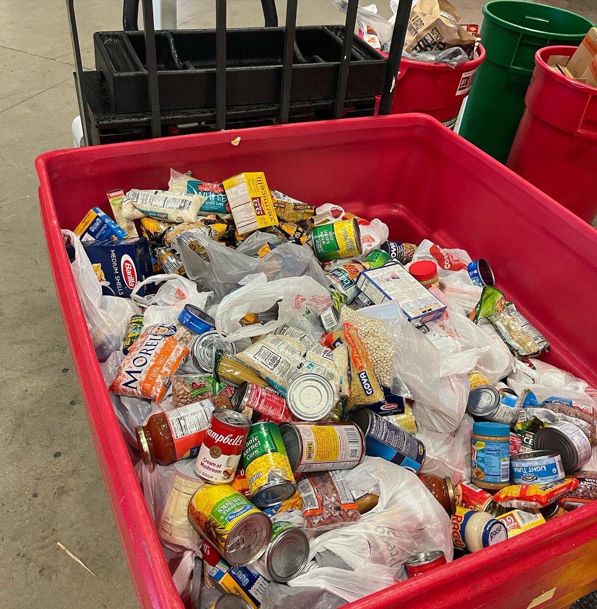 Thank you to our fabulous Schenck community for donating to the pre-K food drive for the San Antonio Food Bank. With your generosity, they were able to collect 791 pounds of food to donate! Way to go owls!🦉<a href="/safoodbank/">San Antonio Food Bank</a> <a href="/SAISD/">San Antonio ISD</a> <a href="/SAISDECE/">SAISD Early Childhood Department</a>