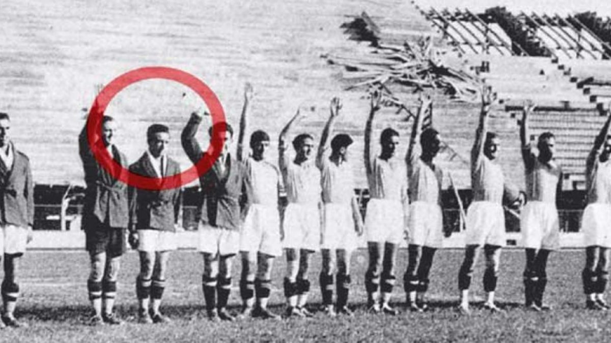 Vorrei oggi ricordare Bruno Neri,
antifascista, calciatore della Nazionale Italiana, che si rifiutò di fare il saluto romano durante una partita. Partigiano, fu ucciso a mitragliate dai nazifascisti nel 1944 durante un' imboscata.
Un vero patriota.
#no_ai_fascisti_d_italia