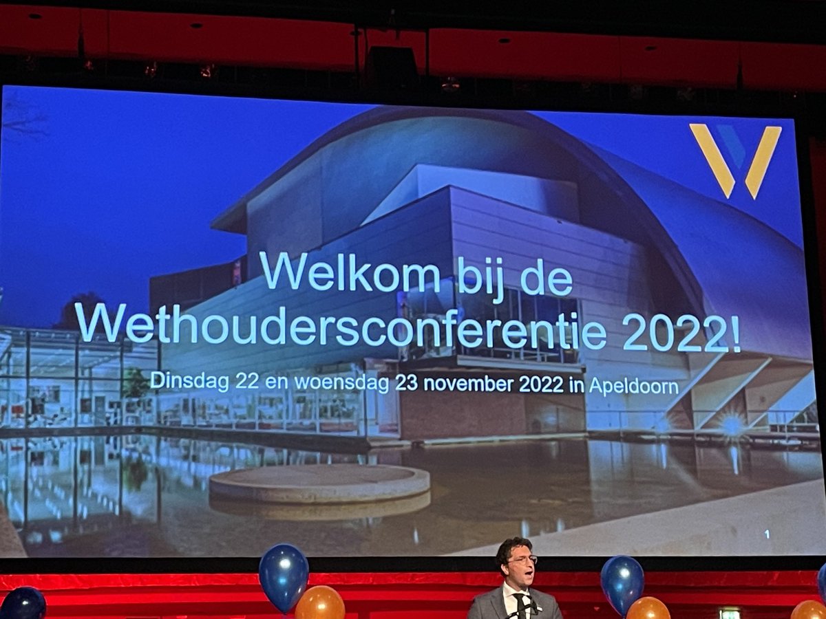 HarryStomphorst's tweet photo. Met ⁦@bertnederveen⁩, ⁦⁦@HansHaze1⁩ ⁦@Marsij63⁩ op de wethoudersconferentie in Apeldoorn. Interessant programma en goed om wethouders van andere gemeenten te ontmoeten. https://t.co/mo8IoVhbbX