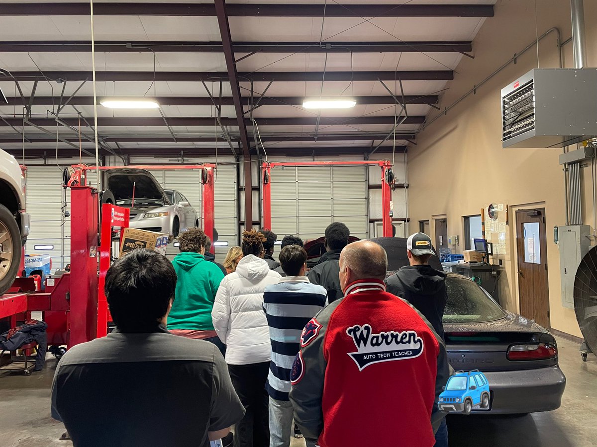 CfisdMark's tweet photo. Thank you @WebbAutoCypress for the job shadow opportunity. The @CFISDCTE auto students greatly appreciated the visit and your sound advice. @cfisdcia #CFISDforAll https://t.co/RxcKYERuan