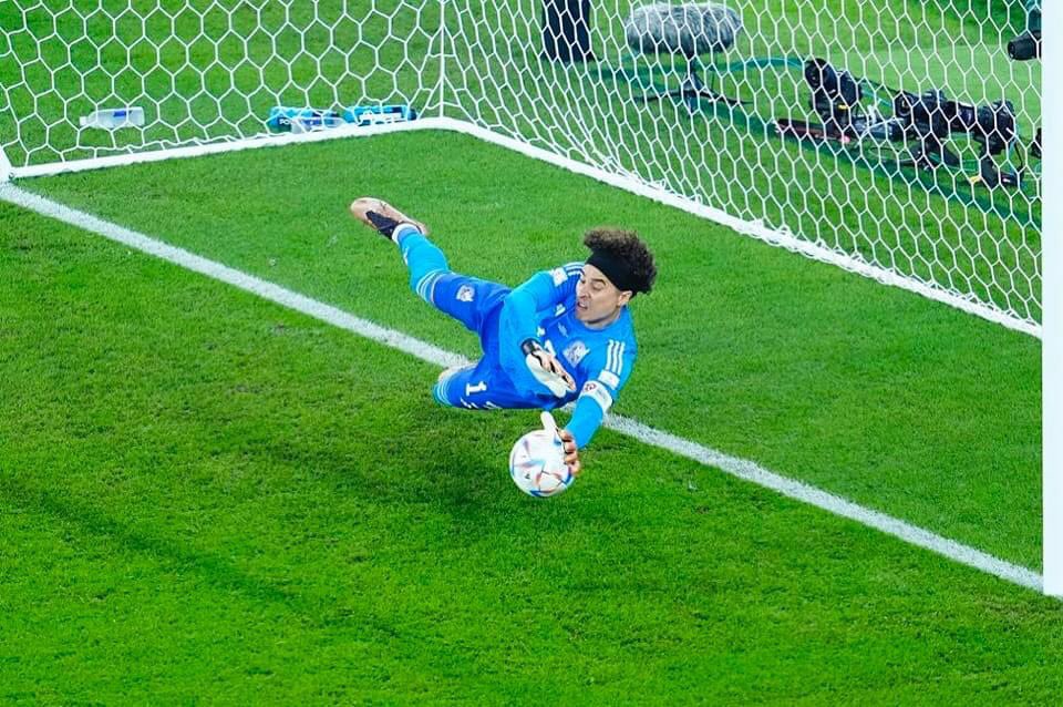 RaveLoveMexico's tweet image. No sé yo solo apreté todos los botones: Francisco Guillermo Ochoa. 💖

Paco Memo eres una verga eres histórico cabron. 🦅💙💛