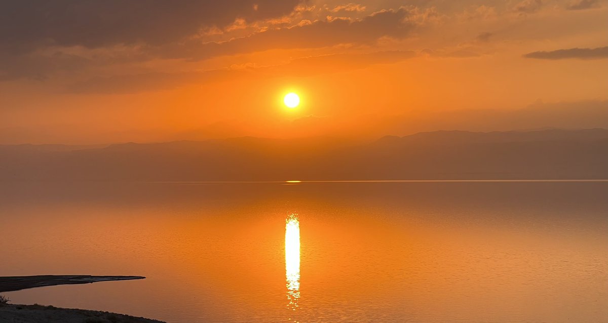 pjpritchard1979's tweet photo. The lowest place on the planet accessible by foot.. #TheDeadSea #MudPack #Jordan 🇯🇴 https://t.co/cbmzkZo2b6