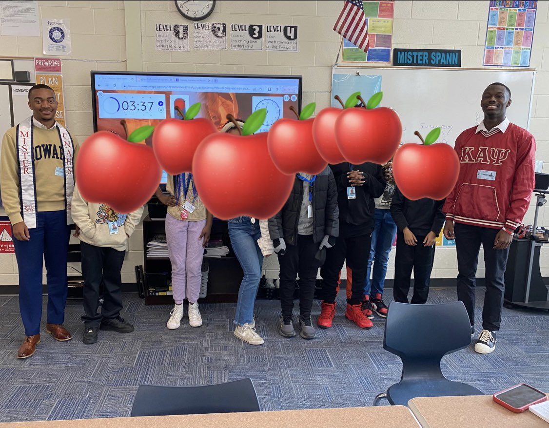 We appreciate the visit of two <a href="/RichlandTwo/">Richland School District Two</a> graduates, Mr. <a href="/MikeWright803/">BigMike 🤟🏾</a> from HU and Mr. <a href="/JordanMims12/">J Mims</a> from TU. The students will never forget your presentation on the importance of setting goals and navigating through the challenges of middle school. <a href="/mullerroad/">Muller Road Middle</a>