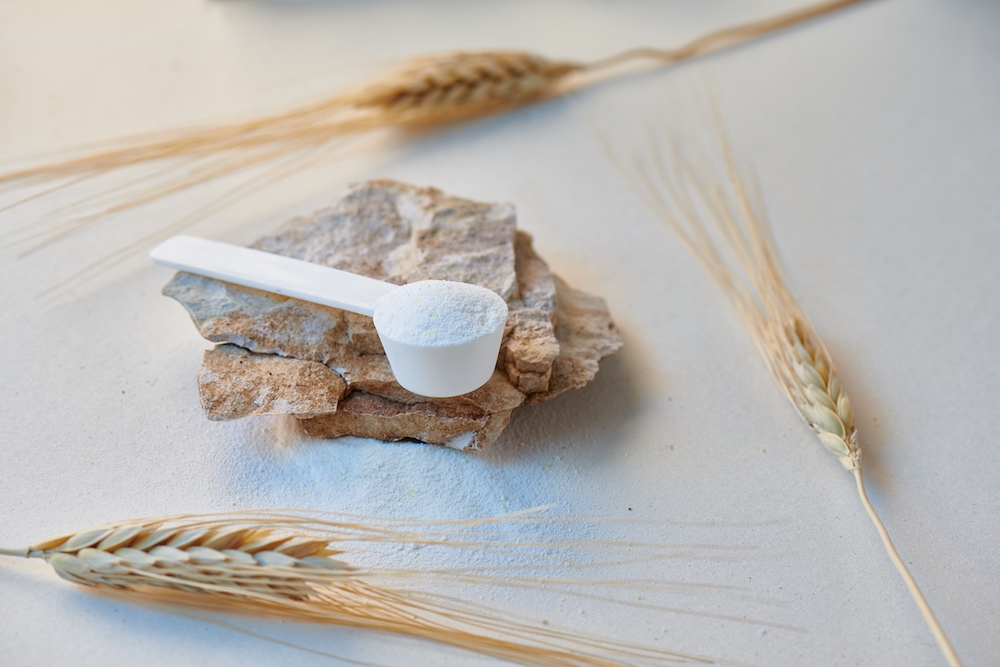 L-Glutamine 💪💫 Glutamine is the primary fuel source for the body's lymphocytes, white blood cells that fight infection and disease. Not only does it help detoxify the liver of foreign substances, but it also helps with muscle recovery time!