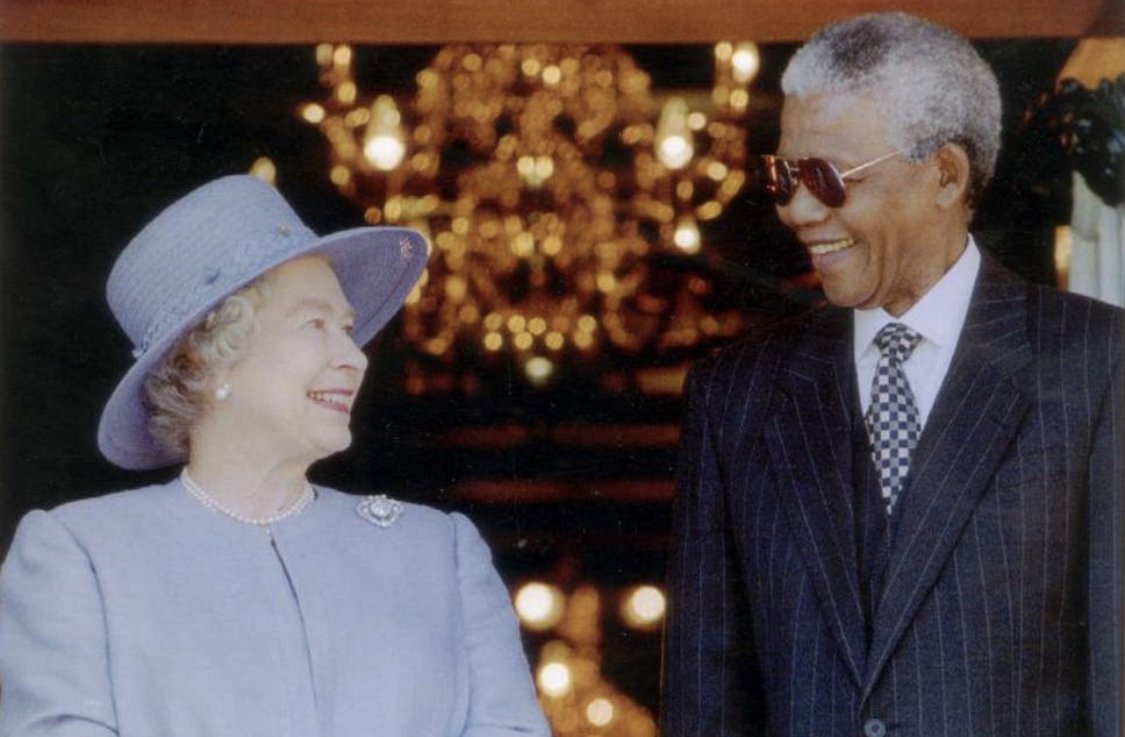 victoriaarbiter's tweet photo. Following her tour to the country in 1947, the Queen refused to return to South Africa until the end of the apartheid regime. She was invited by President Nelson Mandela in 1995. https://t.co/QyseIVirSG