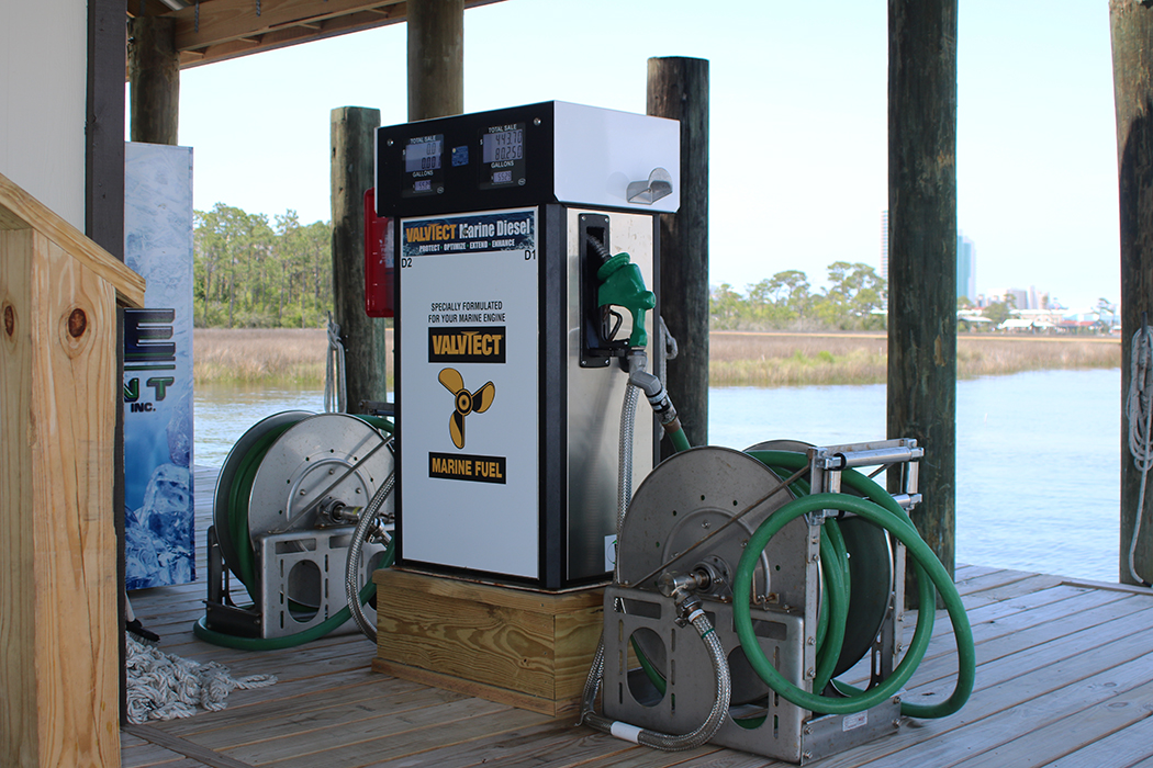 ReelSurprise's tweet photo. Our #DockStore will be open Friday and Saturday from 7 a.m. to 3 p.m. for all your Black Friday Fishing. Be sure and stop by to pick up all your essentials like gas, fishing supplies, snacks, drinks and ice. #orangebeachfishing #orangebeachcharters #reelsurprisemarina https://t.co/JFWacKxcwi