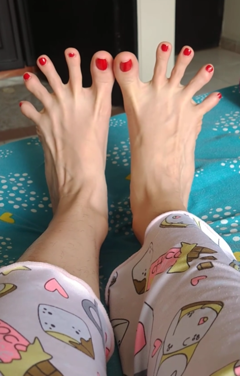 VioletDemonSlay's tweet photo. @foottraff1c @hippiefeet23 https://t.co/uUiVkUXCCI https://t.co/LjrCdwoRuM