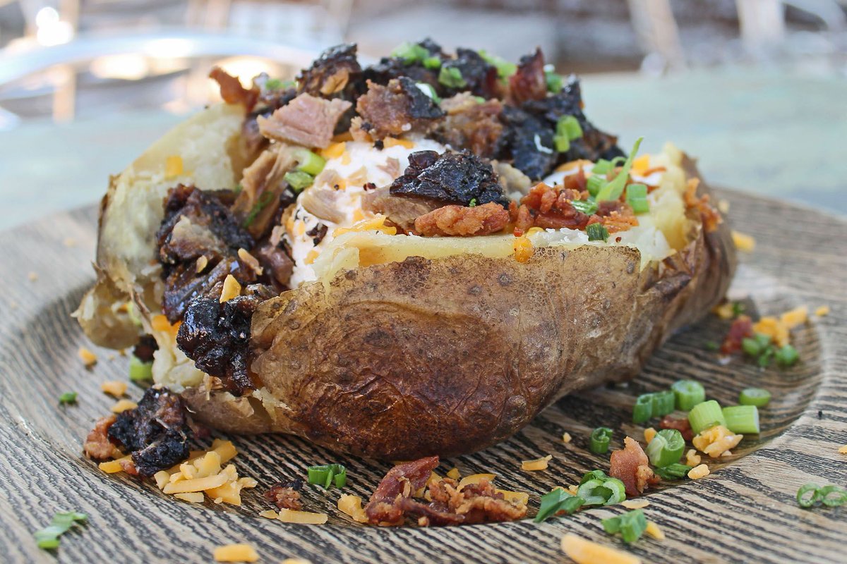 countylinehill's tweet photo. Get stuffed! Our giant stuffed spuds will leave you full, happy and ready for a nap!
Come n grab one for lunch today.
.
.
.
#stuffedspuds #bakedpotato #texasque https://t.co/ymGSEMhBOd