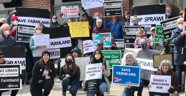 alexwilson96's tweet image. Myself and Ward 2 Cllr. @CameronKroetsch wrote to @LaurieScottPC requesting #Bill23 be immediately withdrawn. #StopSprawl #SaveFarmland

Bill 23 isn't about housing it's about maximizing developer profits. We need real solutions that put people and planet ahead of private profit.