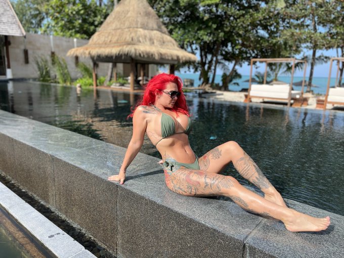 Planning my London trip for December 7/8/9th this week. Who wants to shoot? Xx https://t.co/iOj4Bse2