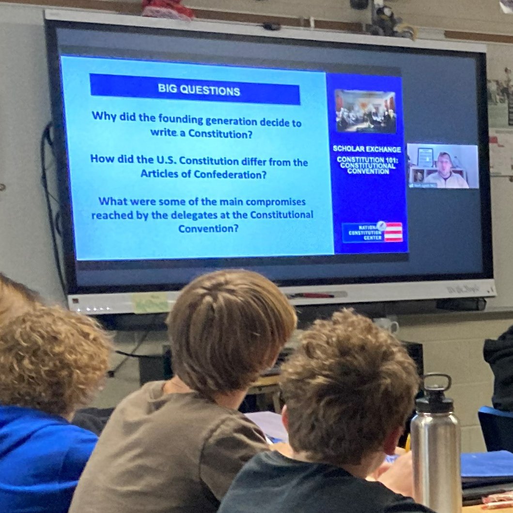 BigHistoryGeek's tweet photo. Thank you @ConstitutionCtr for facilitating our Scholar Exchange. Ss discussed the origins of the Constitutional Convention and the key compromises. They had the opportunity to ask questions and learn from the experts in the field. #RCSWMS #RCSLearn https://t.co/4ranYshYJW