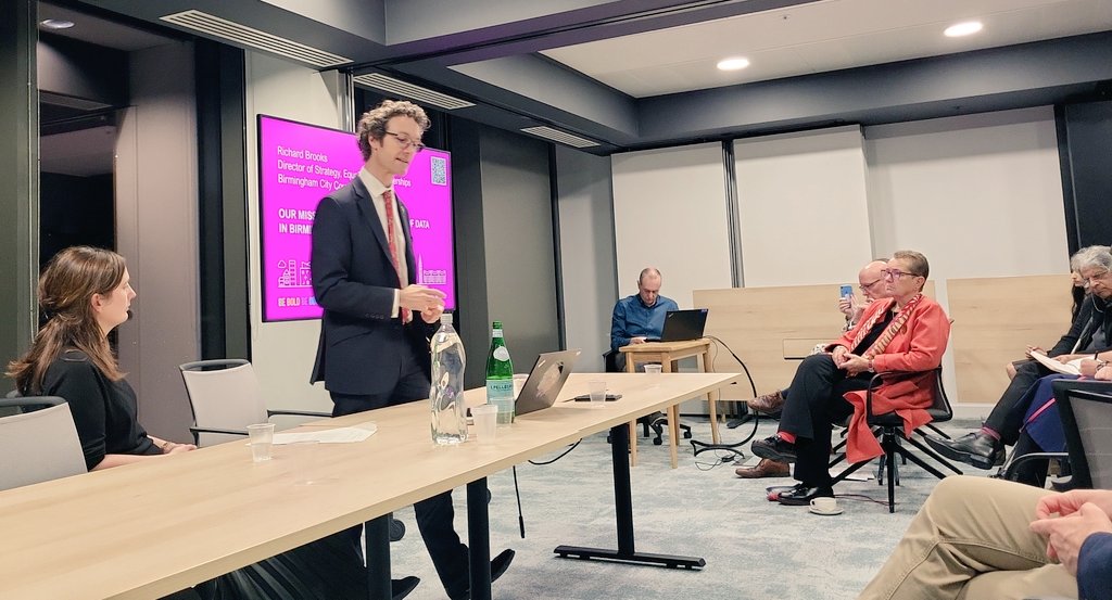 RileyResearch's tweet photo. Here at the new @ArcadisUK building in #Birmingham talking about the new approach to #opendata led by @BhamCityCouncil @brigidjones and Richard Brooks introducing the new #dataobservatory that @CityREDI is helping with #datacharter https://t.co/rQ8ztx4q9x