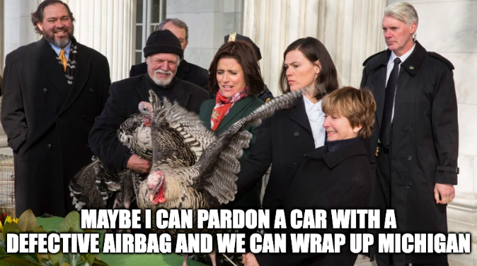 gosweetscience's tweet photo. A true holiday classic:
#thanksgivingmemes #presidentialpardon #turkeypardon #veepmemes #veep #veepHBO #holidayhumor #thanksgivinghumor #presidentialhumor  #holidayclassic #holidayclassics #julialouisdreyfus #GOATVEEP #happythanksgiving https://t.co/npLllj4O8Q