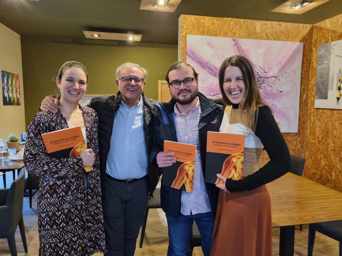 Mi agradecimiento a los Drs. Hernández (Alicante), Durán (Zaragoza) y Ortega (México) por compartir estos meses de rotatorio con nuestro equipo. Muchos éxitos personales y profesionales 
#equipoDrSanchezAlepuz 
#ServicioCOThospitalIMEDvalencia 
#UnidadHombroCodo