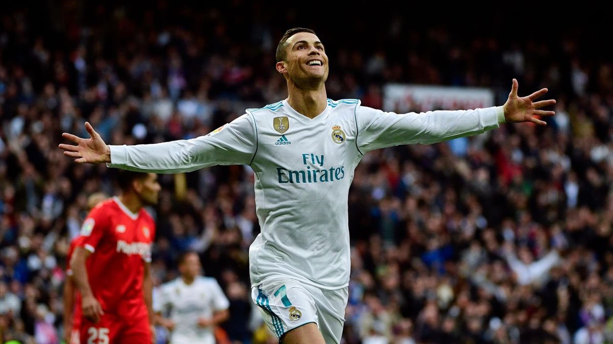 ¿Te gustaría que Cristiano Ronaldo volviese al Real Madrid?

🔄 No. 
❤️ Sí.
