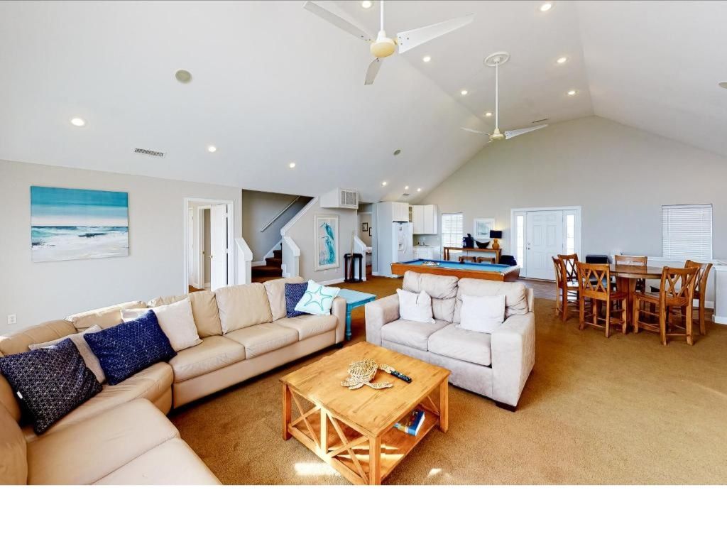 MusingsofDrC's tweet image. Writers at the Beach: Aligning the Authentic Self - mailchi.mp/0ee29ee9ce93/w…