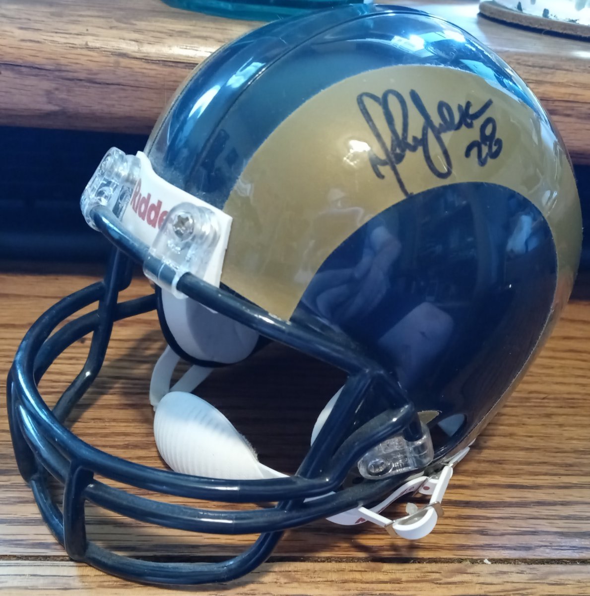 Ship_Chaser's tweet photo. #SFB12 playoff picture for our Live Seattle contingent. I am giving this Marshall Faulk autographed mini helmet to whoever makes it the furthest in the playoffs. Maybe this chart will be helpful to my league-mates.  @JustUriahFF @Haddow27 @PercoskyMark @Russ1Prentice https://t.co/RiIaQUzbh3