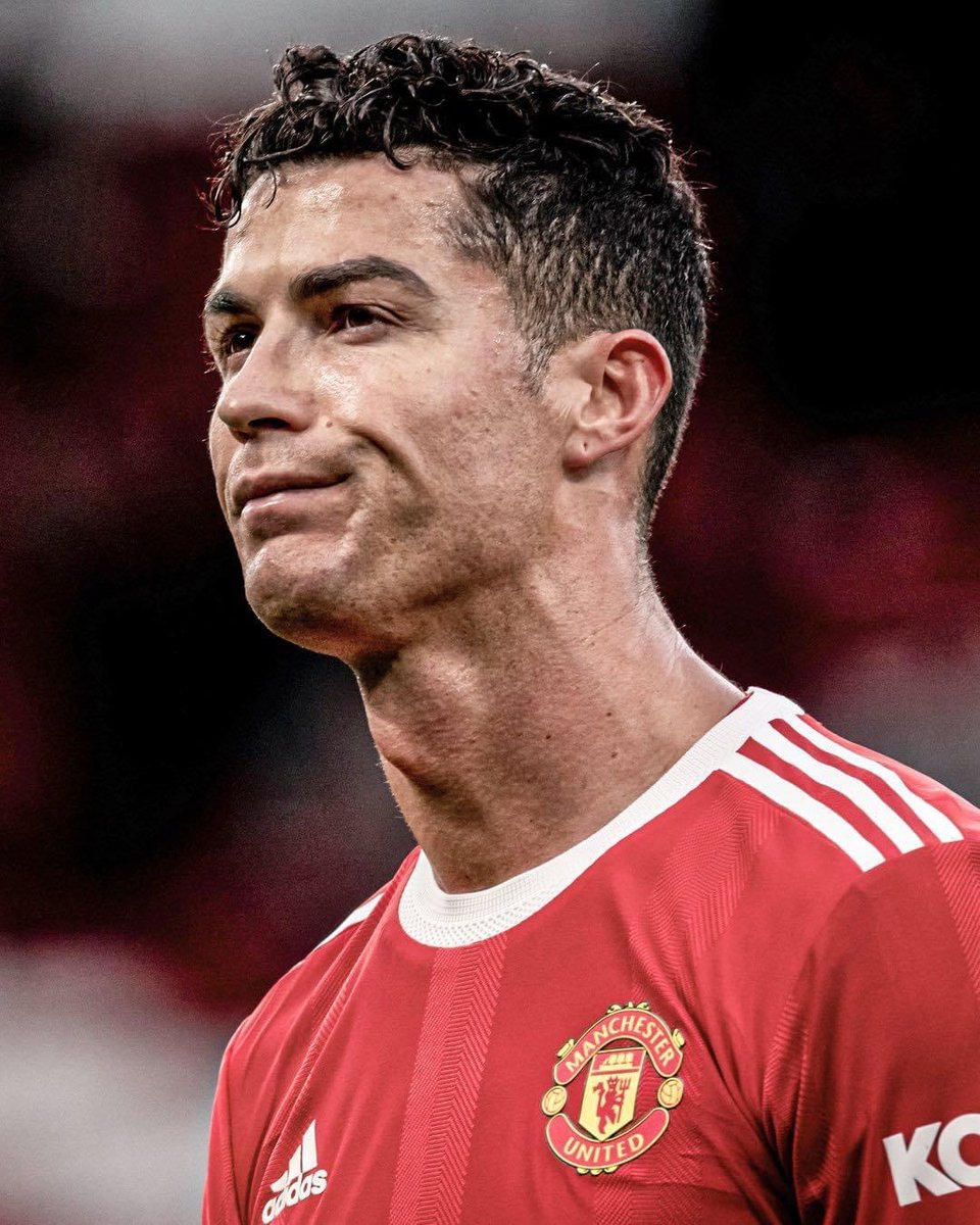 aupsevenn's tweet photo. O herói que será tratado como vilão justamente por dizer a verdade e querer o bem de sua torcida. O futebol às vezes é injusto. O Manchester United não merece o Cristiano Ronaldo. Isso é um livramento. https://t.co/Bi99TY3yPM