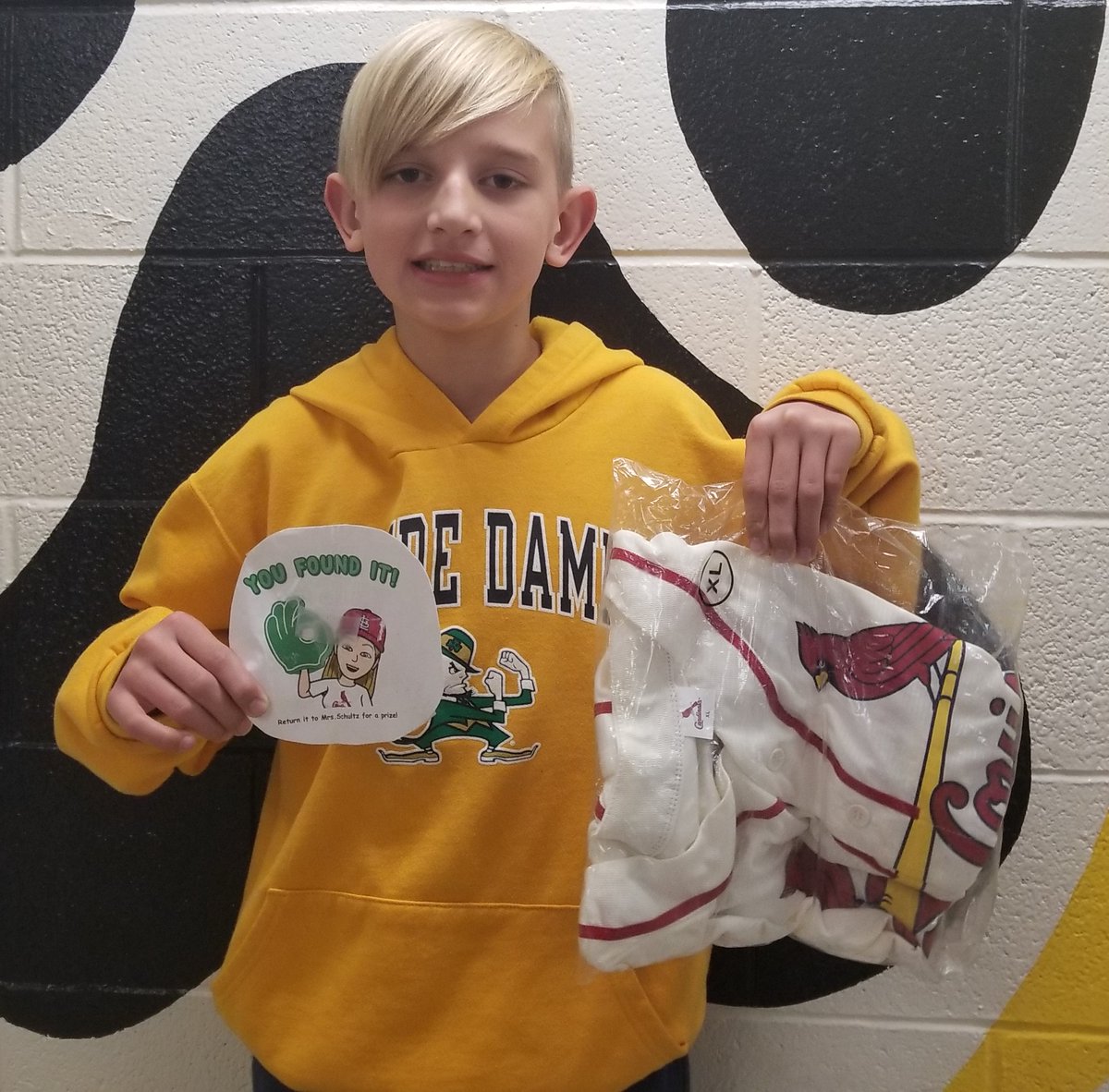 My winner #6 chose a <a href="/NolanArenado28_/">Nolan Arenado</a> jersey! Awesome choice!!