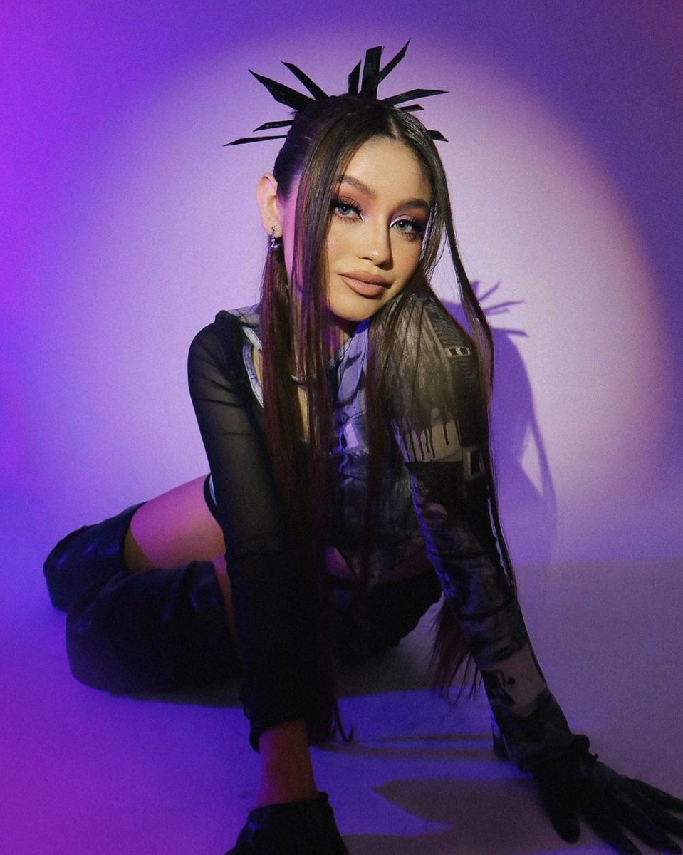 KSGlobal_Col's tweet photo. 📸 Nuevas fotos de @karolsevilla https://t.co/SmaycUuL6s