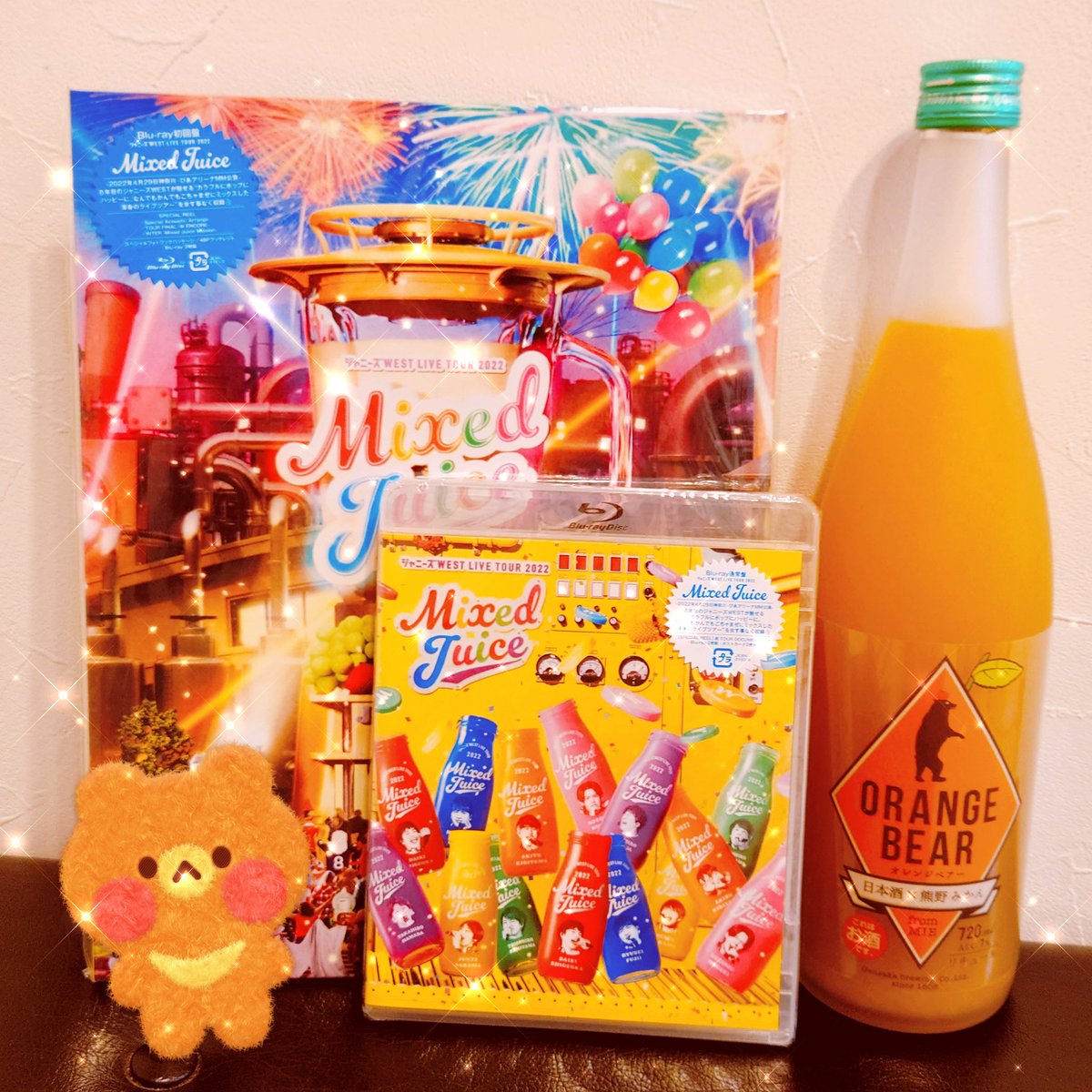 rainbow_with_jw's tweet photo. #MixedJuiceフラゲ日
わが家にも無事に届いていました。
うれしいな。思い出しちゃうよ。
この前に見つけた素敵なお酒でお祝い。
早く観たいな!楽しみ!
#ジャニーズWEST
#Orangebear https://t.co/DUEGOcFKDp