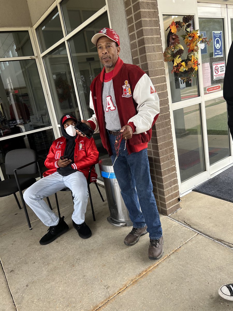 JA_Nupes's tweet photo. Inspiring service in the public interest. Members of Jackson (MS) Alumni, Delta Delta, and Kappa league spent quality time and fed Veterans at the MS Veterans Home.@DDNupes https://t.co/vhY8qAr6MB