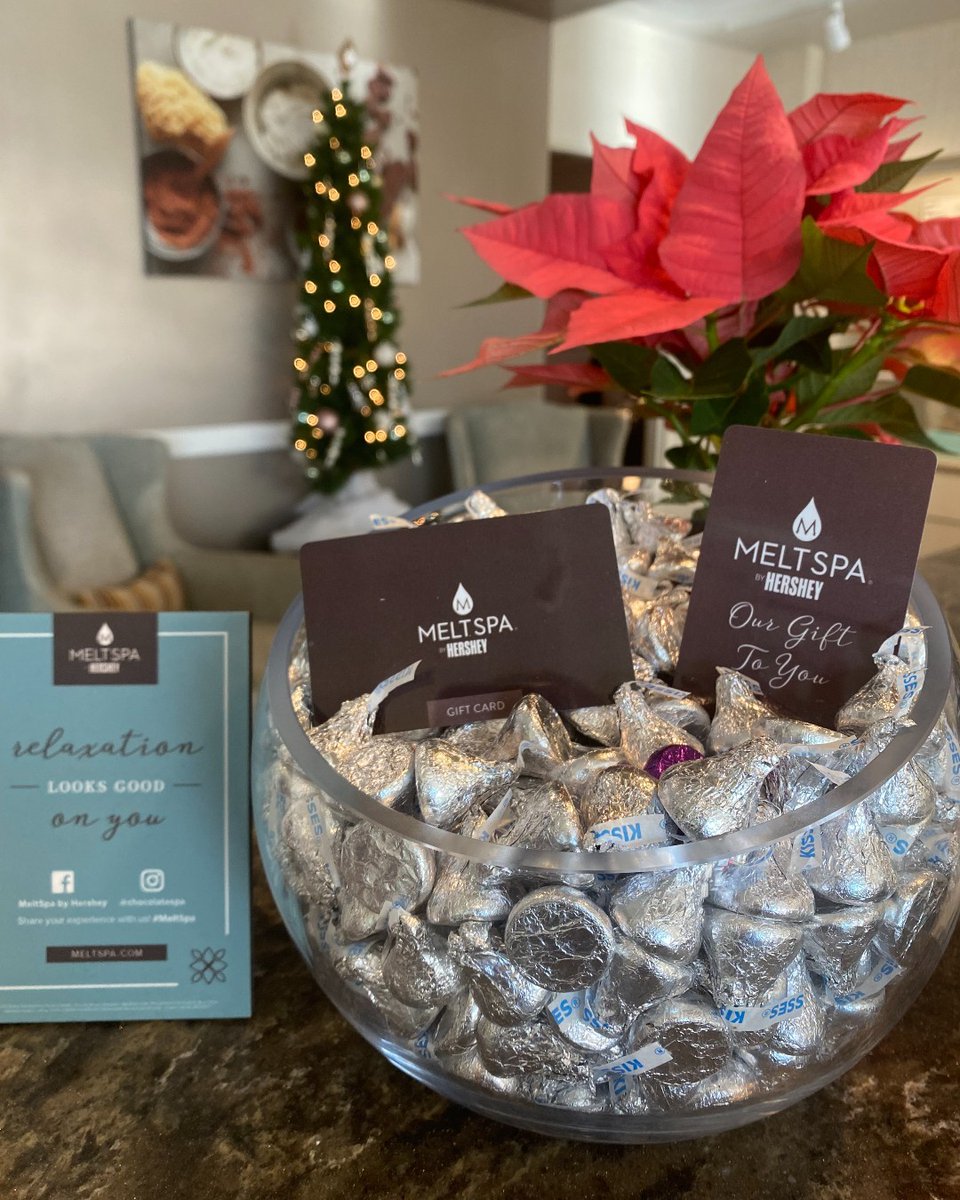 HersheyPA's tweet photo. Give the gift of relaxation this year to your loved ones...and to yourself! 
Now through Dec. 24, buy $250 or more in #ChocolateSpa gift cards or $150 or more in #MeltSpa gift cards, and receive a voucher to use towards your next visit. Learn more: https://t.co/HKzmY0d8mN https://t.co/BAKObsAbPQ
