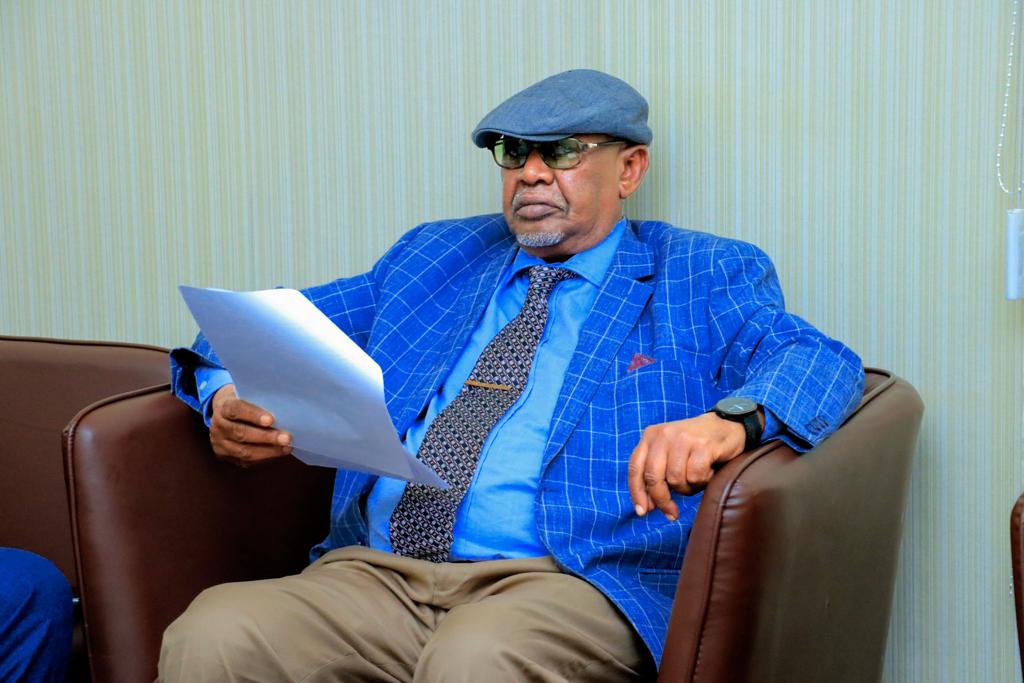 SLNDGGC's tweet photo. Shirka ayaa lagu falanqeeyay 
Waxyaabaha Komishanka u Qabsoomay, Shaqooyinka Socda, Odoraska Hawlgalka Komishanka iyo Dardar Galinta Hawlaha Komishanka Guud ahaan. 
Kulankan oo ahaa kulanada caadiga ah ee ay dhigayaan Xeerka Komishanka Maamul Wanaaga  iyo Xeer Hoosaadka @SLNDGGC https://t.co/TxCOLxBbkE