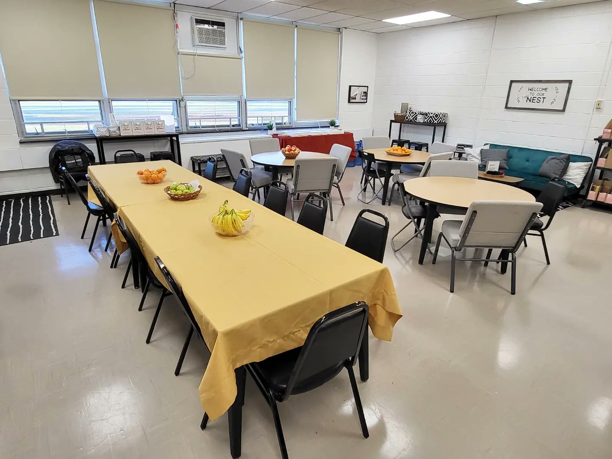 Clara_BartonPTA's tweet photo. We Are....

THANKFUL for our Clara Barton teachers &amp; staff!!! 
❤️🖤🤍

A Happy Thanksgiving breakfast, from your PTA!

☕️🫕🍩🍏🍌🍐🍊 https://t.co/qmaKp5xshS