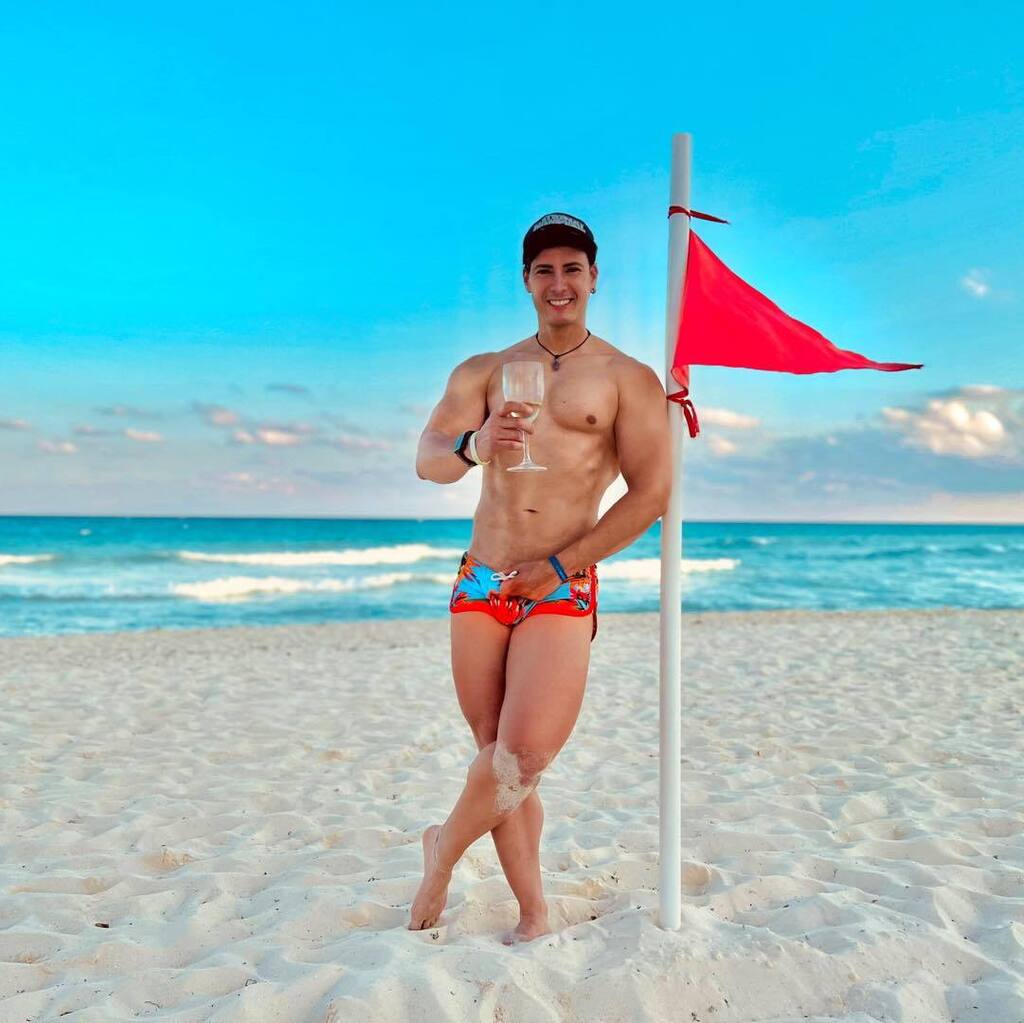 IsraelZarzosa's tweet photo. Para que las cosas nos sean reveladas, debemos estar preparados para abandonar nuestros puntos de vista sobre ellas.
Abrazotes, que hoy tengas un magnífico día.
__________________________________
#Like #muscleandhealth #body #fitness #asthetics #cutev… https://t.co/khPrO3iaQK https://t.co/4GO4BAAKHq