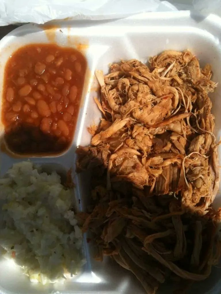 DestinationBBQ's tweet photo. The Scott’s Bar-B-Que in Hemingway, SC - Destination BBQ https://t.co/PLWfoLpT5D
.
.
.
#SCBBQTrail #SouthCarolina #DiscoverSC #bbq #bbqblog #bbqrestaurant #bbqlovers #bbqlife #carolinabbq #eatlocal #nearme #barbecue #bbqtime #bbqing #barbecuenation https://t.co/ieRqLPmcyj