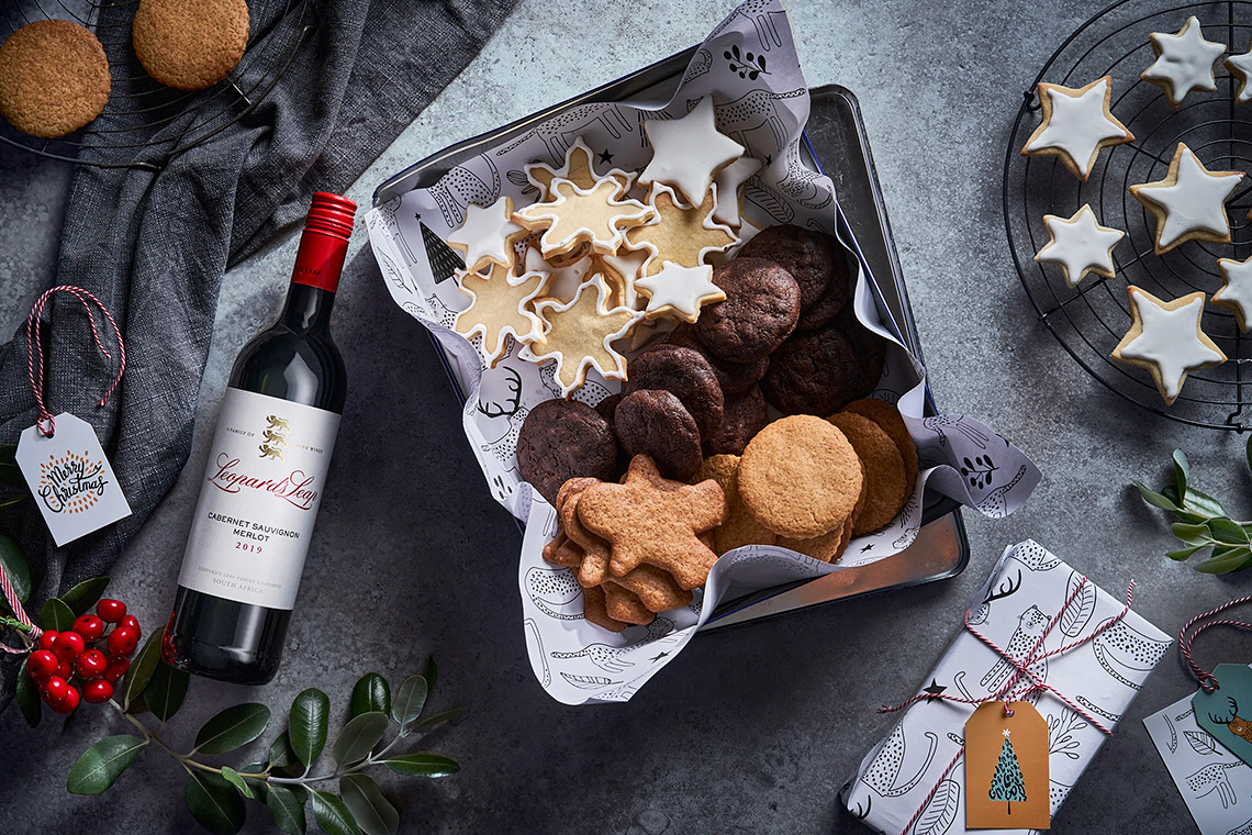 Cape Ardor (@capeardor) on Twitter photo Sip & Read has you covered with a festive gift guide for every taste and pocket 🎁
Thank the people that matter the right way this season & don’t forget about a little something for yourself as well 😉
Grab our gift guide bit.ly/srcagiftguide
Photo credit: Leopard’s Leap Sip & Read has you covered with a festive gift guide for every taste and pocket 🎁
Thank the people that matter the right way this season & don’t forget about a little something for yourself as well 😉
Grab our gift guide bit.ly/srcagiftguide
Photo credit: Leopard’s Leap